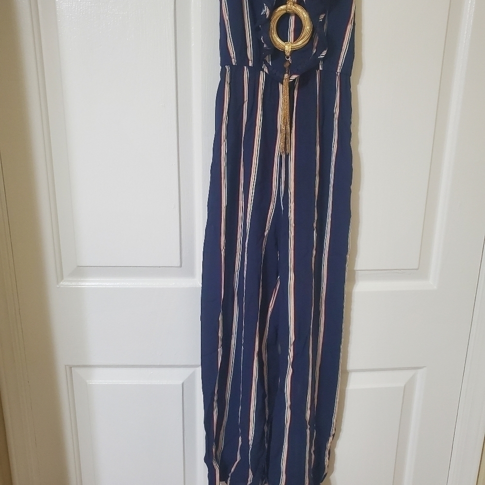 V-Neck jumpsuit with vintage necklace Size XS - Picture 4 of 11